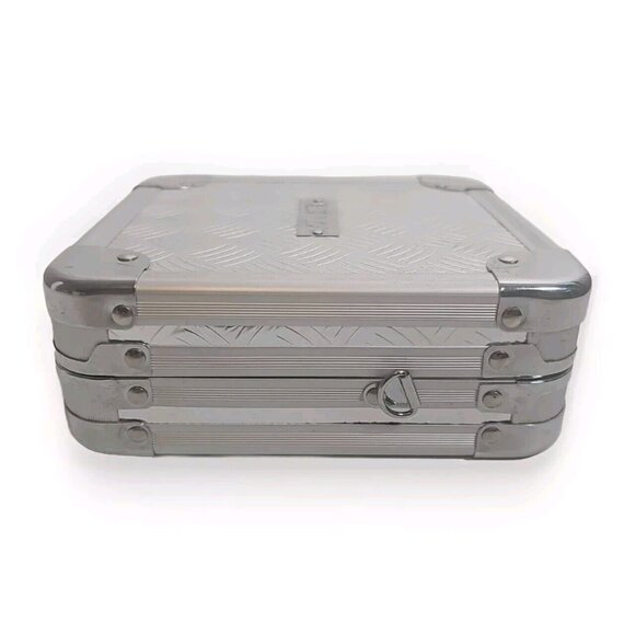 Vaultz Storage Lock Box Roady Case. Silver With Key Lock Holds 24 Disc's. - Picture 7 of 9